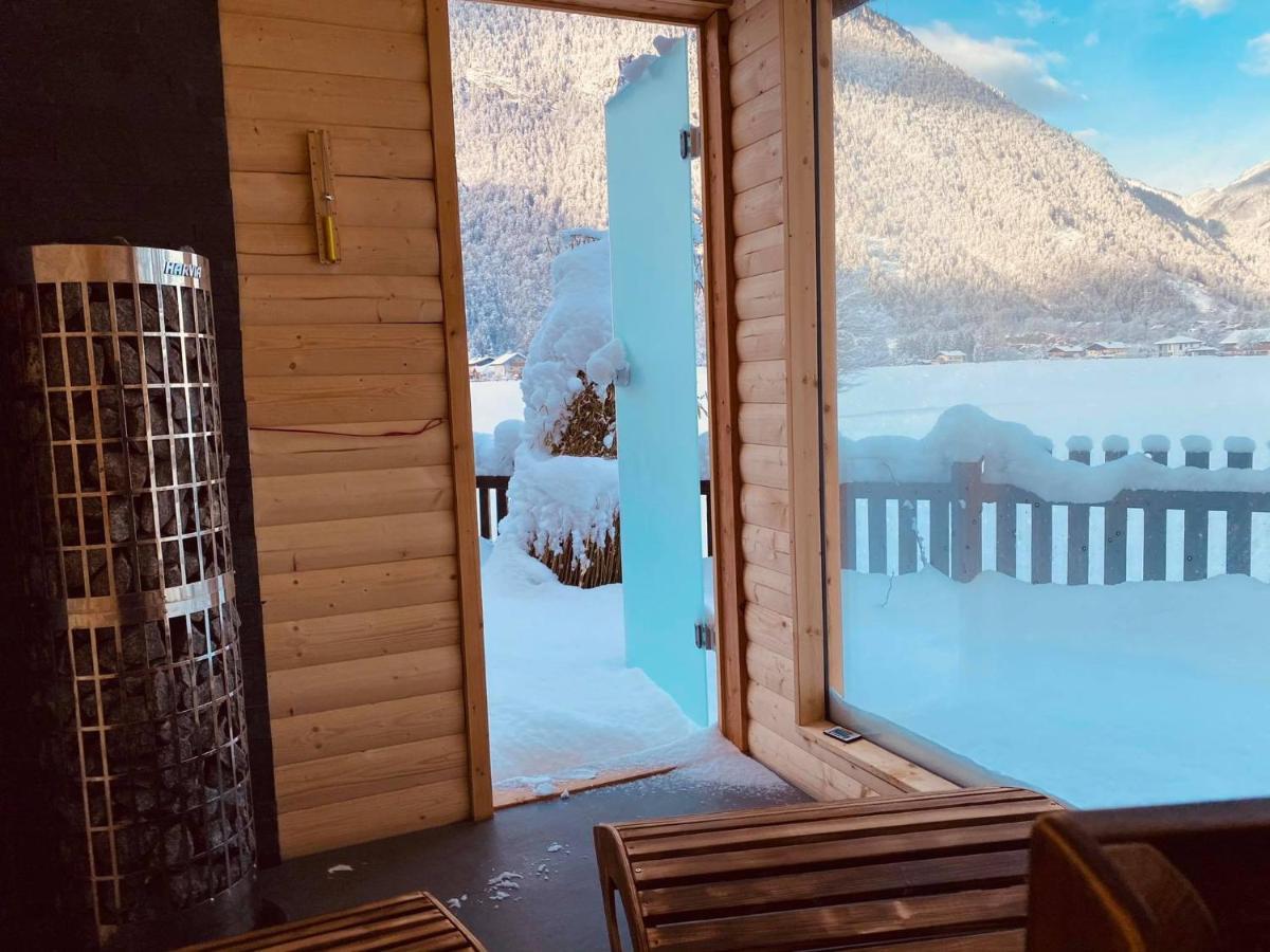 Forest Chalet, 15 Min To Salzburg Olt Town, And Most Beautiful Lakes, Secluded Location, 1,000 Sqm Garden, Mountainview, Panorama Sauna, Bath Whirlpool, Bbq&Bikes&Sunbeds For Free, Up To 10 P Голлинг-на-Хальцахе Экстерьер фото