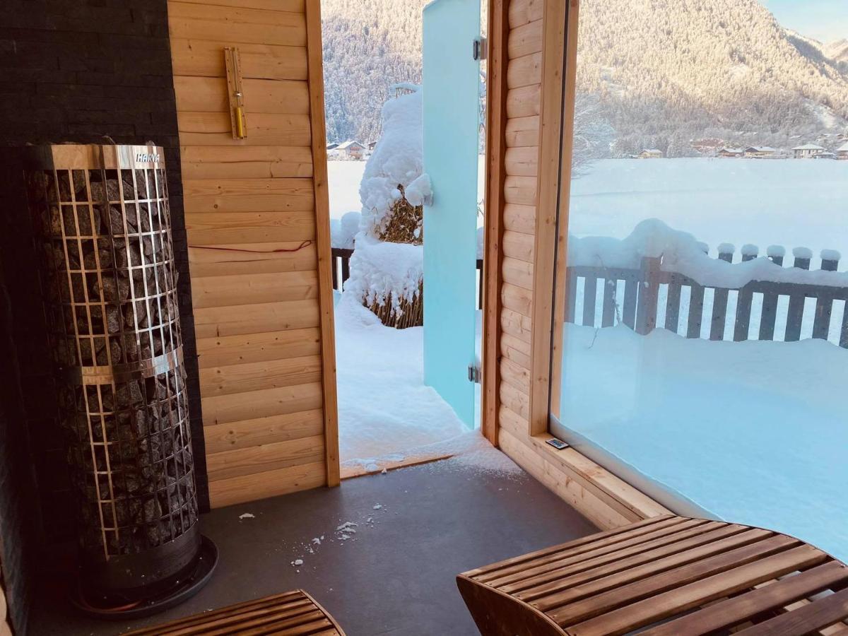 Forest Chalet, 15 Min To Salzburg Olt Town, And Most Beautiful Lakes, Secluded Location, 1,000 Sqm Garden, Mountainview, Panorama Sauna, Bath Whirlpool, Bbq&Bikes&Sunbeds For Free, Up To 10 P Голлинг-на-Хальцахе Экстерьер фото