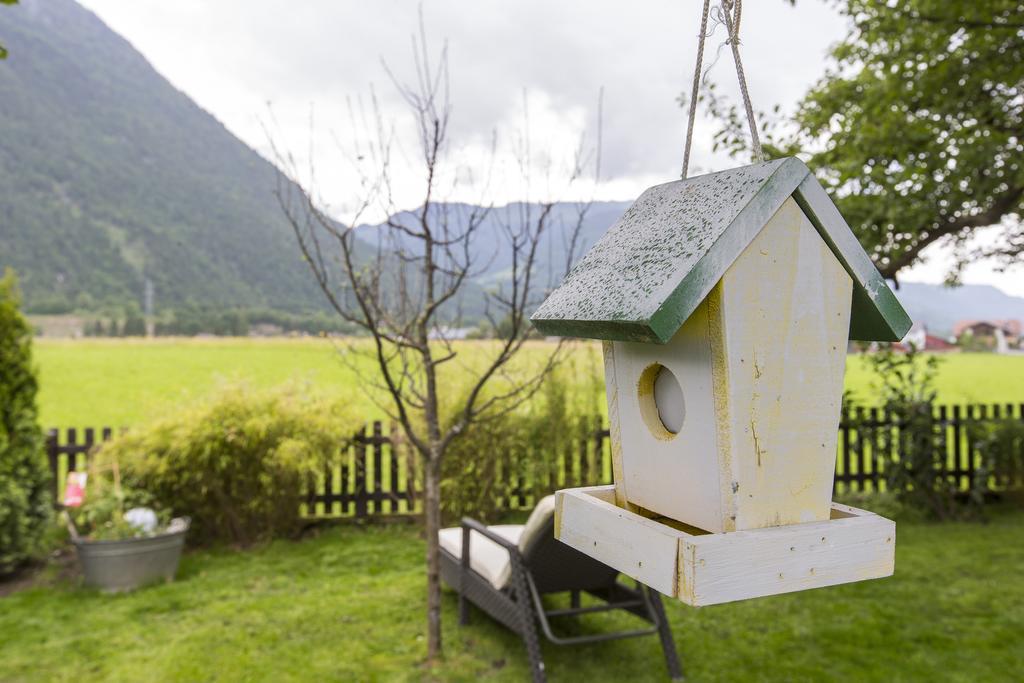 Forest Chalet, 15 Min To Salzburg Olt Town, And Most Beautiful Lakes, Secluded Location, 1,000 Sqm Garden, Mountainview, Panorama Sauna, Bath Whirlpool, Bbq&Bikes&Sunbeds For Free, Up To 10 P Голлинг-на-Хальцахе Экстерьер фото