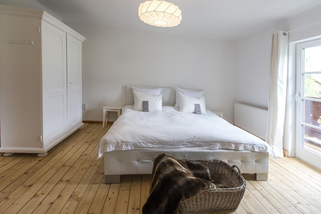 Forest Chalet, 15 Min To Salzburg Olt Town, And Most Beautiful Lakes, Secluded Location, 1,000 Sqm Garden, Mountainview, Panorama Sauna, Bath Whirlpool, Bbq&Bikes&Sunbeds For Free, Up To 10 P Голлинг-на-Хальцахе Номер фото