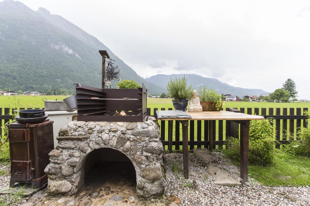 Forest Chalet, 15 Min To Salzburg Olt Town, And Most Beautiful Lakes, Secluded Location, 1,000 Sqm Garden, Mountainview, Panorama Sauna, Bath Whirlpool, Bbq&Bikes&Sunbeds For Free, Up To 10 P Голлинг-на-Хальцахе Экстерьер фото